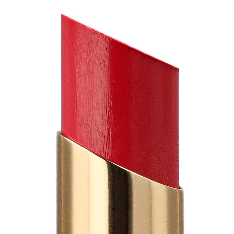 Comment sublimer la texture d’un rouge à lèvres en photo produit avec l'IA?